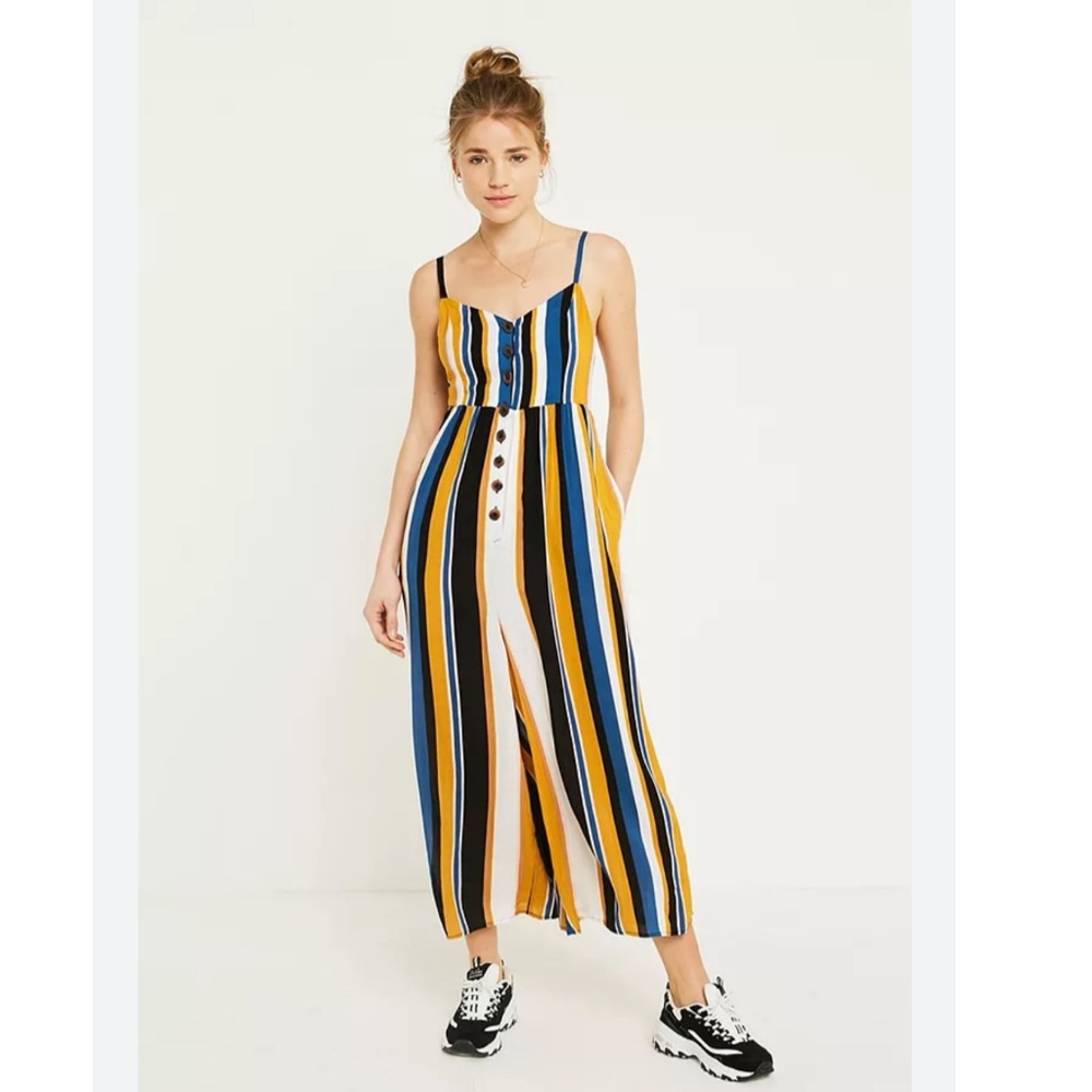 Urban Outfitters Tootsie Striped Button Down
Cropped Jumpsuit Womens Sz Medium